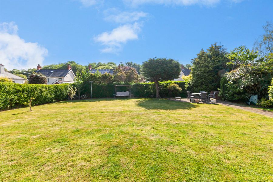 21 Castlehill Road
