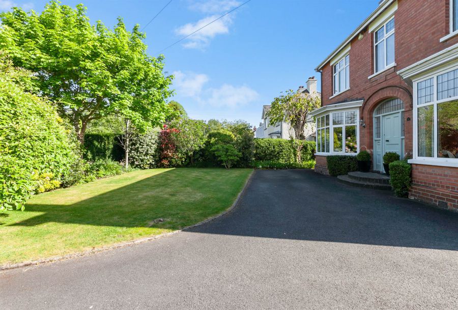 21 Castlehill Road