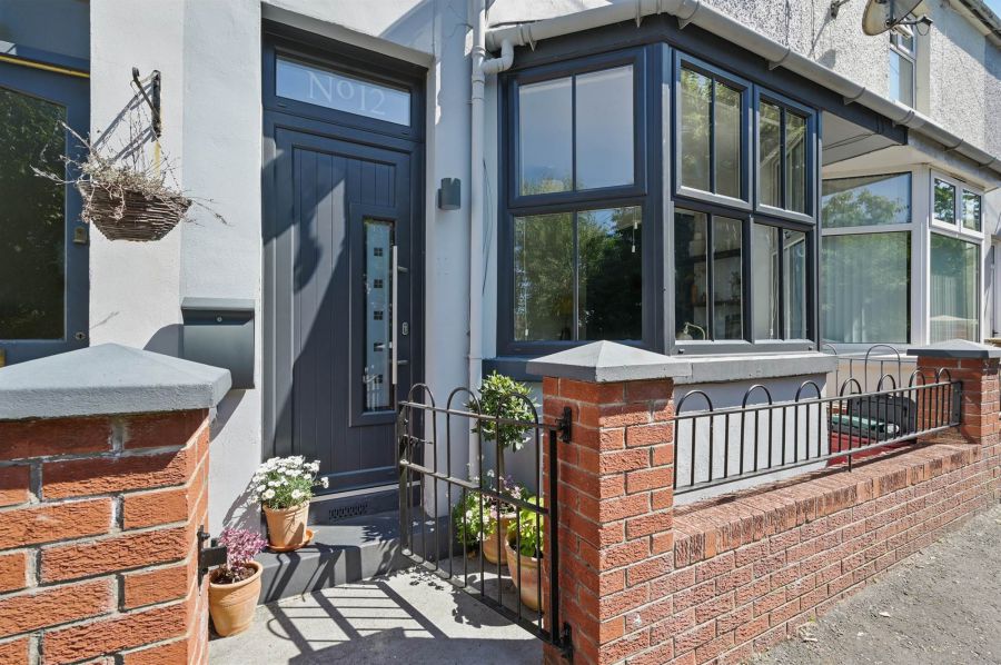 12 Finvoy Street