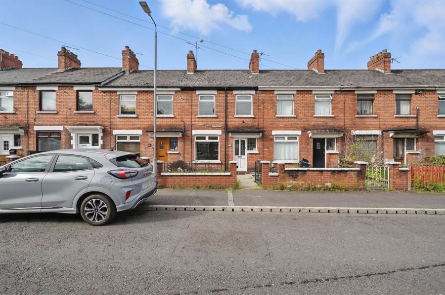 28 Sandbrook Park
