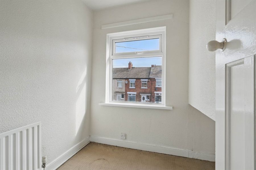 28 Sandbrook Park