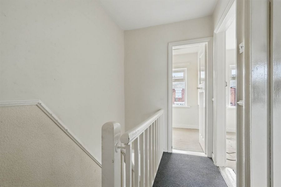 28 Sandbrook Park