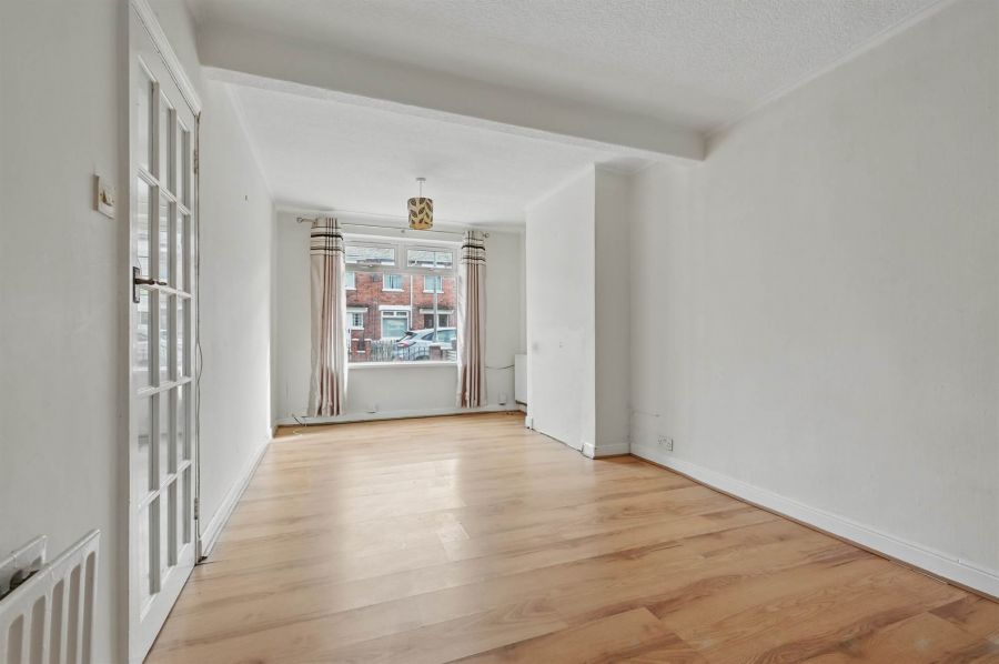 28 Sandbrook Park