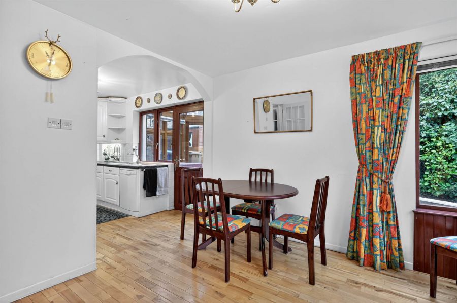 7 Garranard Manor