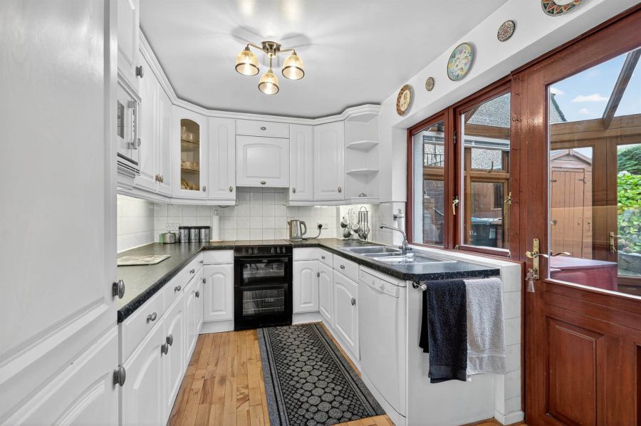 7 Garranard Manor