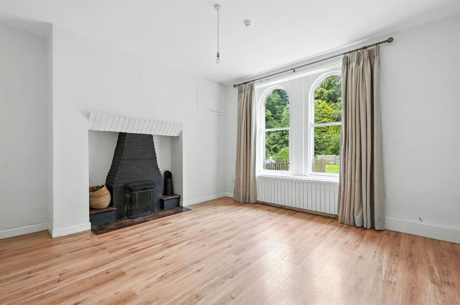 Lismachan House, Flat 3, 378 Belmont Road