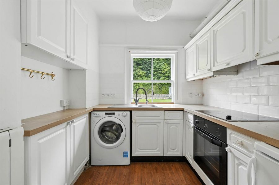 Lismachan House, Flat 3, 378 Belmont Road