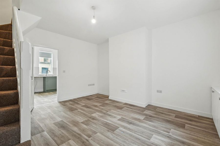 30 Castlereagh Parade