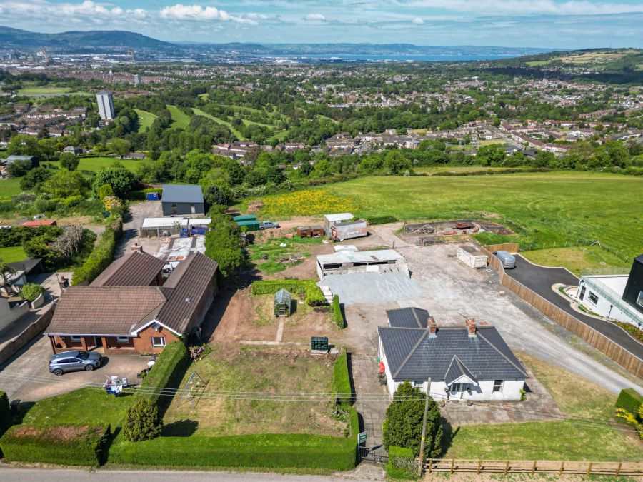 Bungalow @, 51 Middle Braniel Road