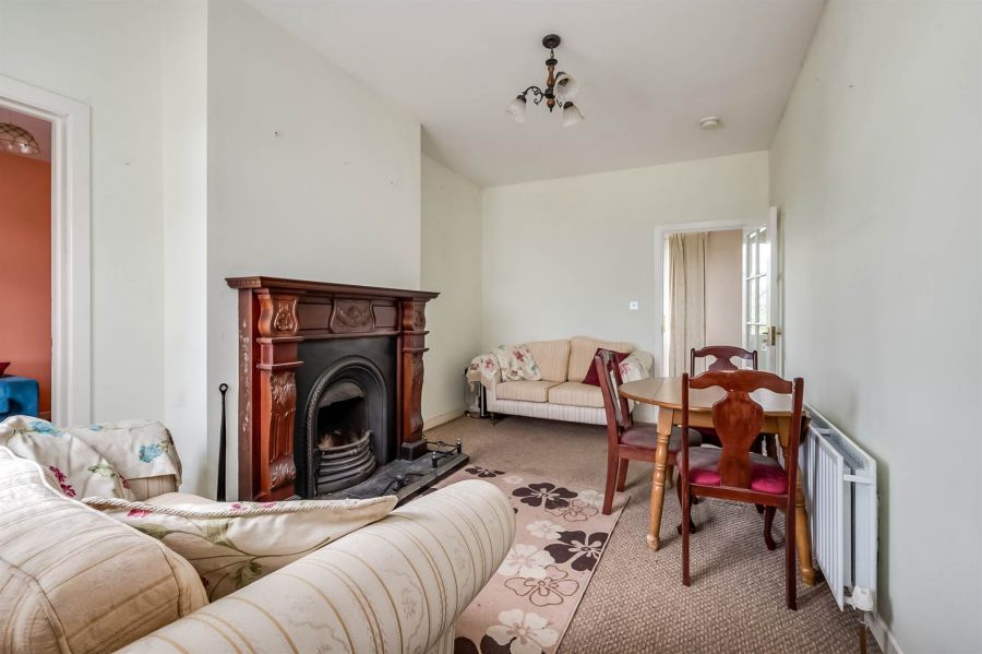Bungalow @, 51 Middle Braniel Road