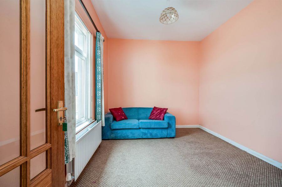 Bungalow @, 51 Middle Braniel Road