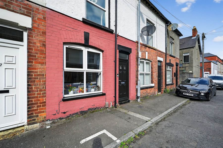 15 Hillview Avenue