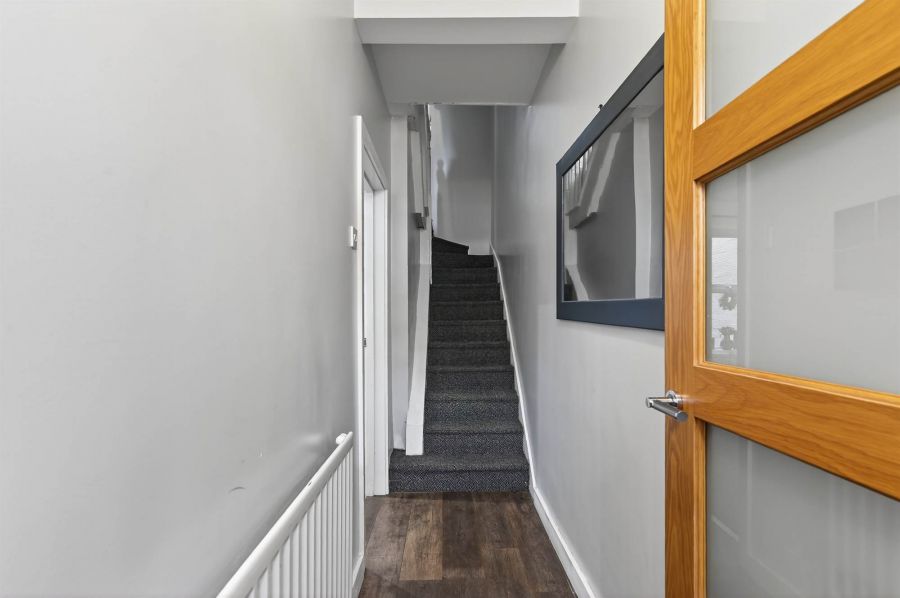 15 Hillview Avenue