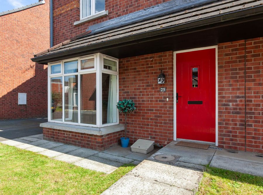 25 Lewis Drive