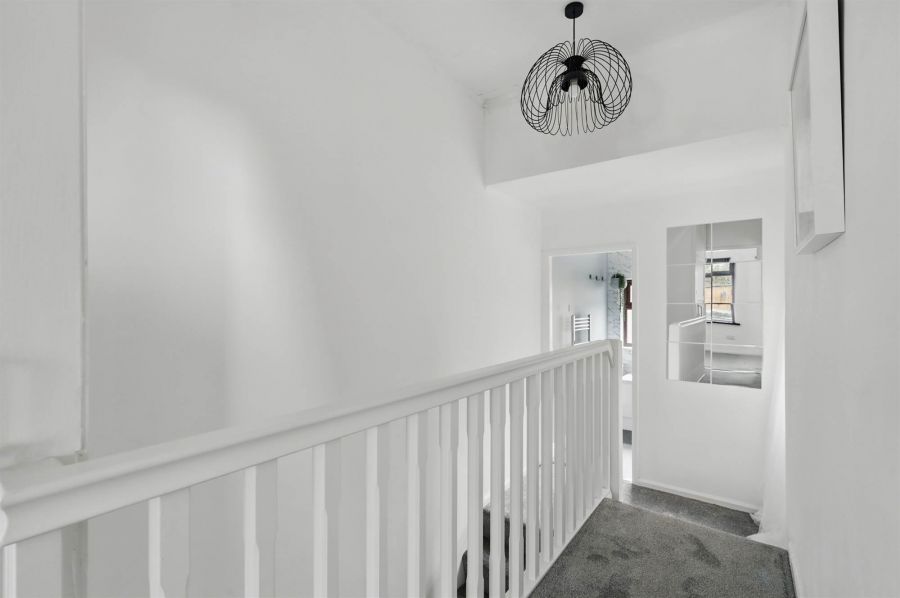 72 Ravenscroft Avenue