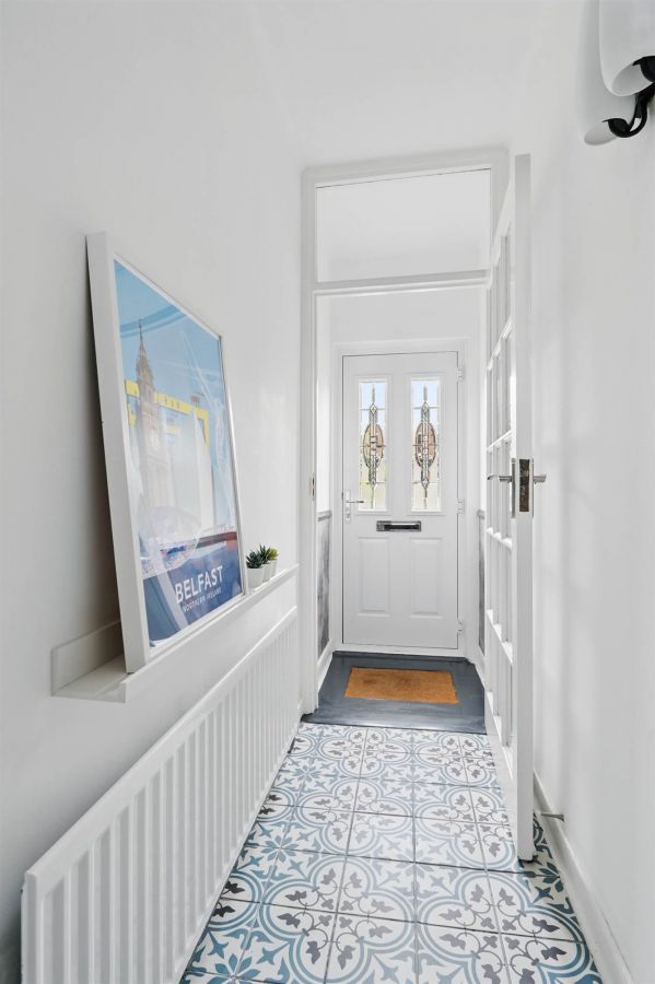 72 Ravenscroft Avenue