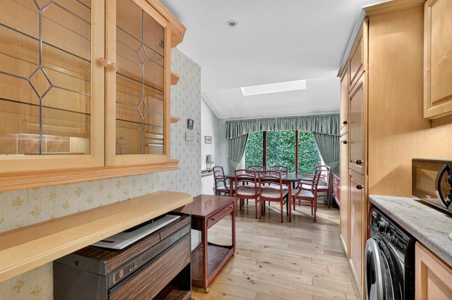 15 Kings Vale