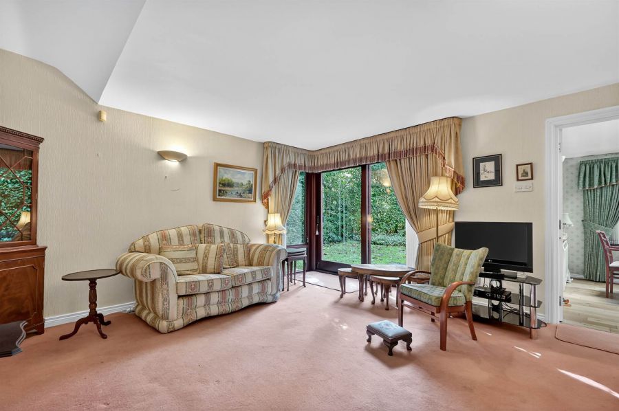 15 Kings Vale