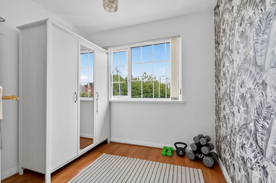3 Larkfield Manor