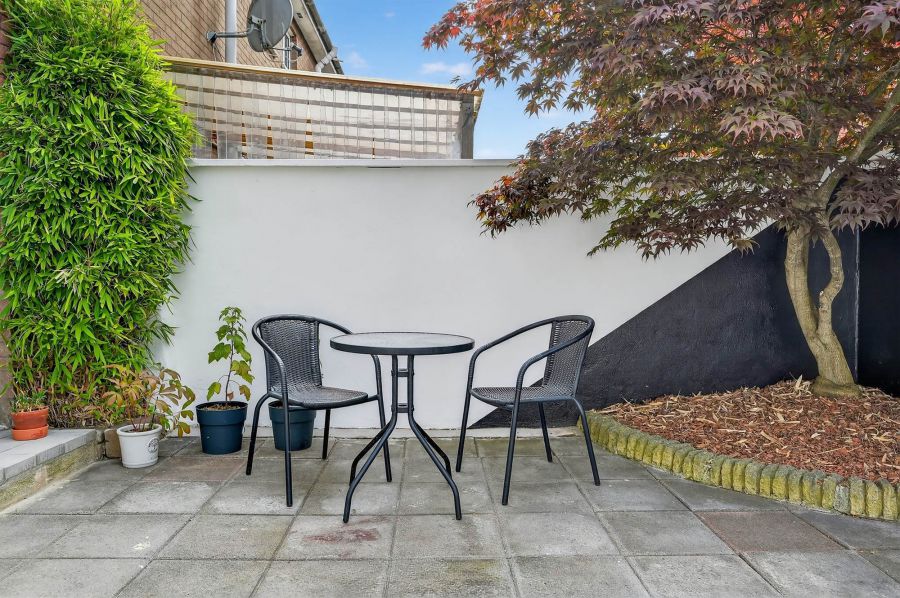 3 Larkfield Manor
