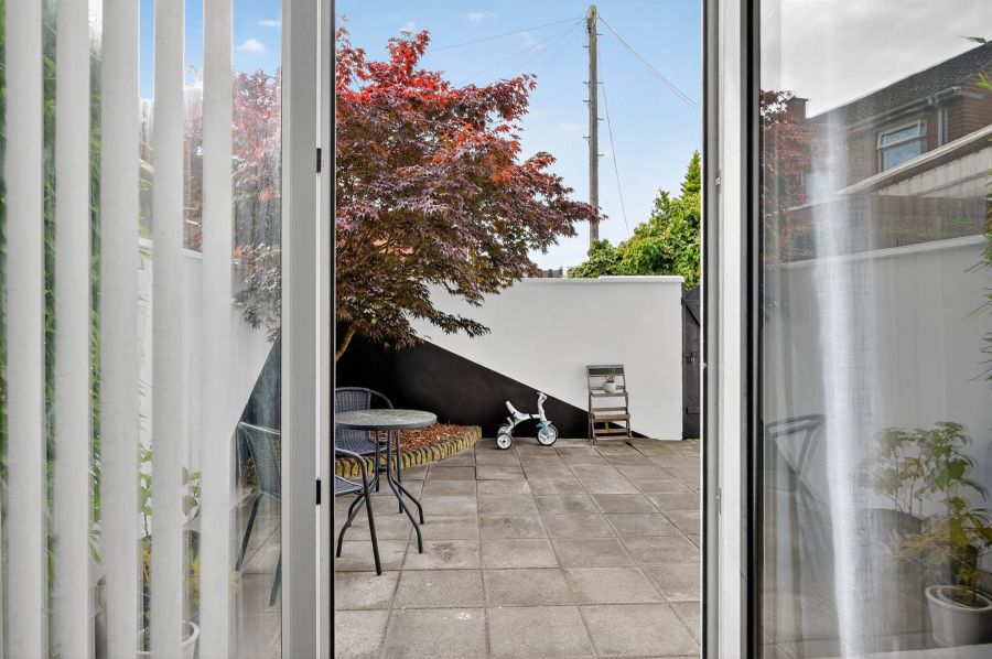 3 Larkfield Manor