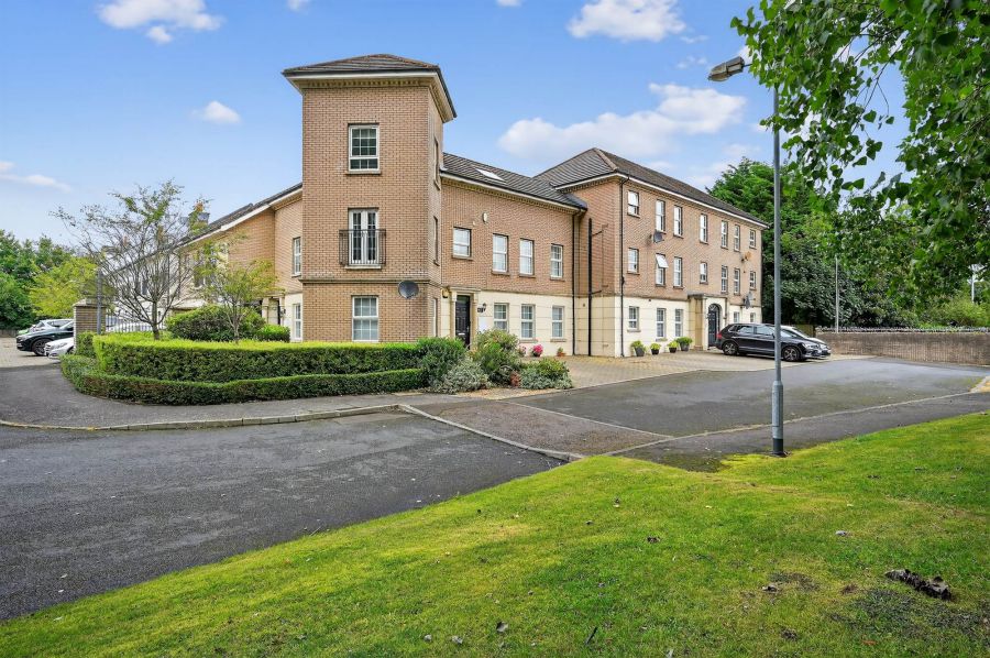 89B Leathem Square