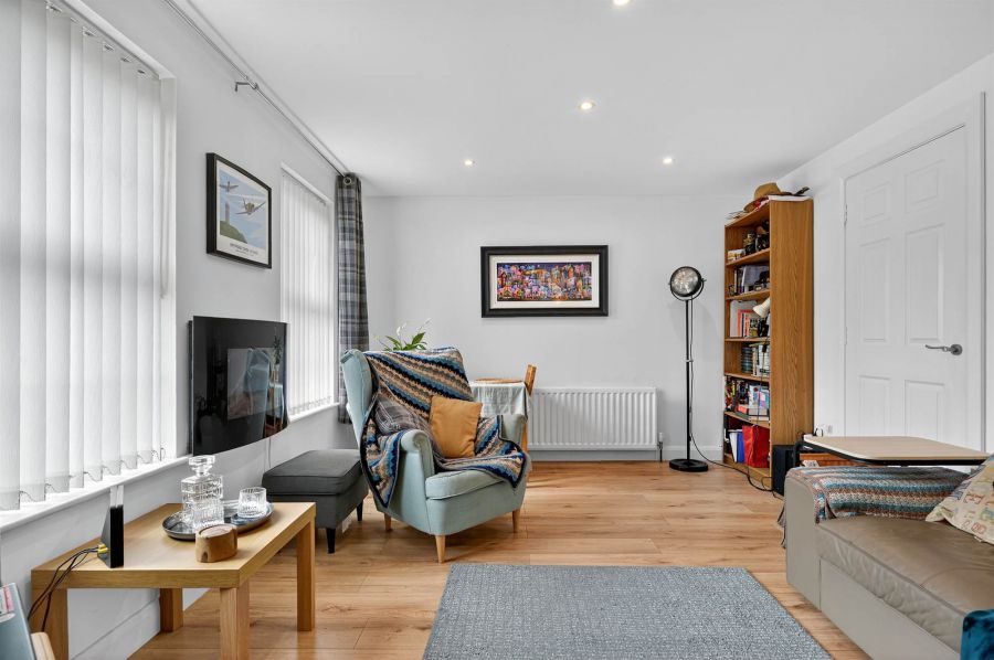 89b Leathem Square