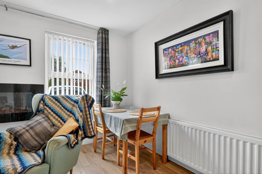 89b Leathem Square