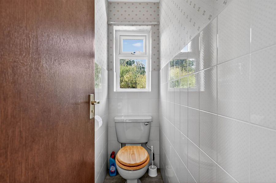 71 Kingsdale Park