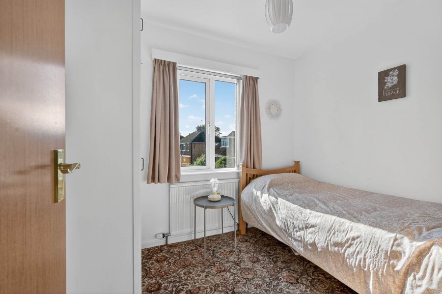 71 Kingsdale Park