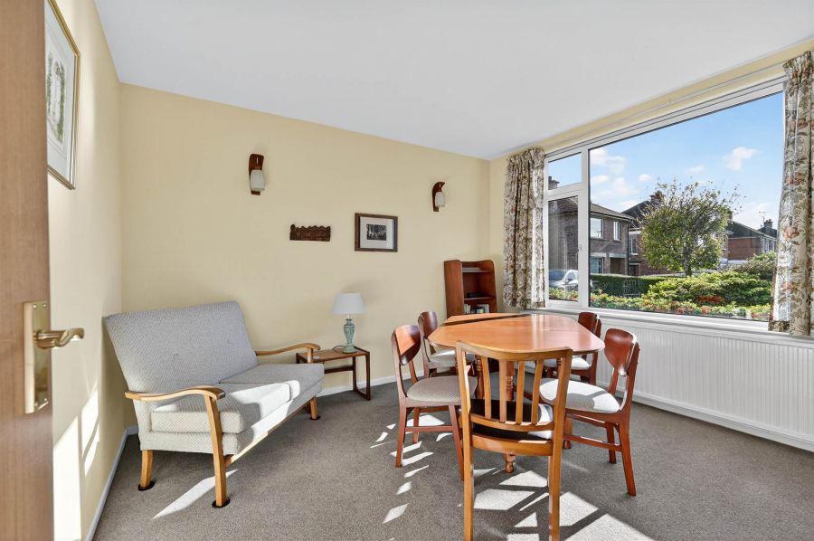71 Kingsdale Park