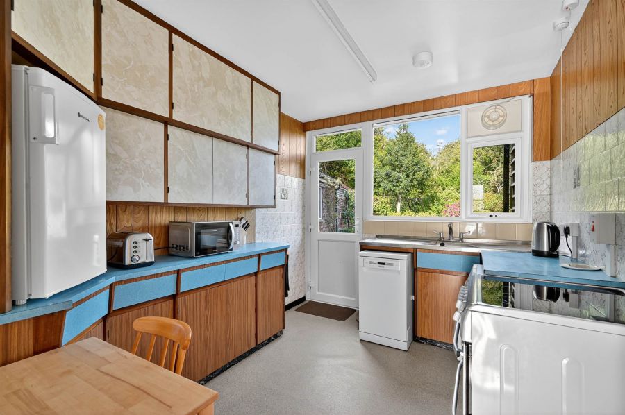 71 Kingsdale Park