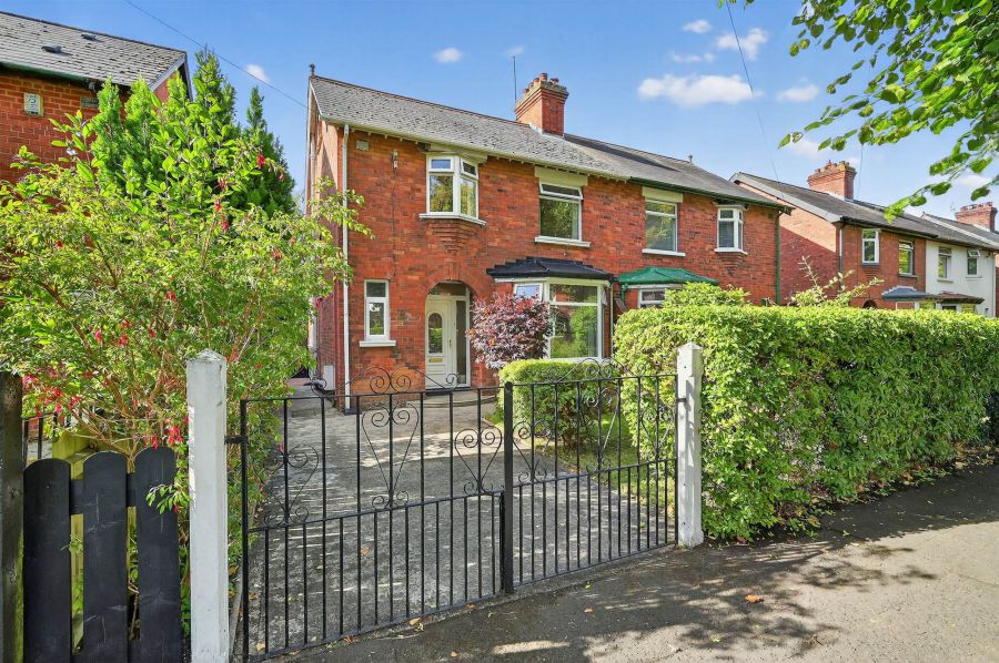 18 Wingrove Gardens