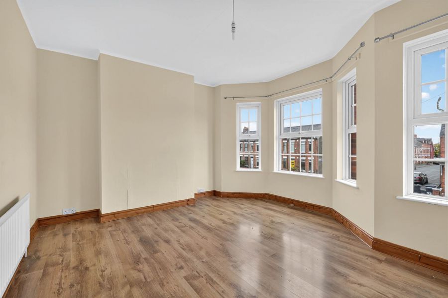 74 Ravenscroft Avenue