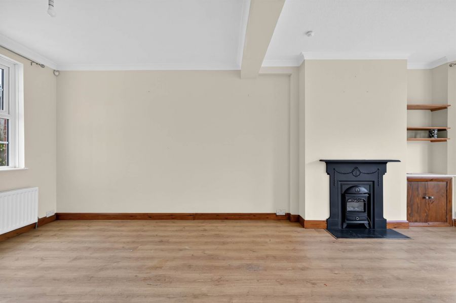 74 Ravenscroft Avenue