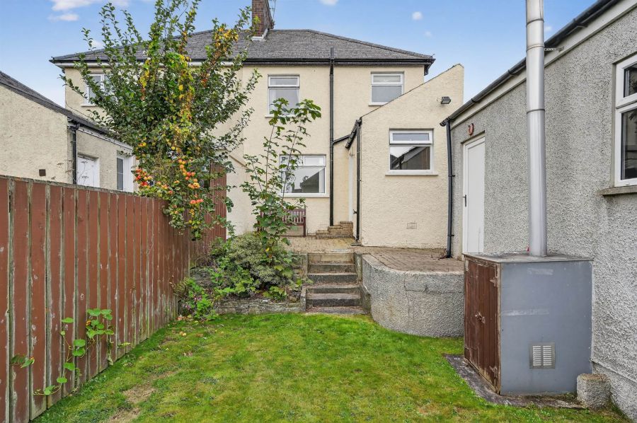 26 Summerhill Park