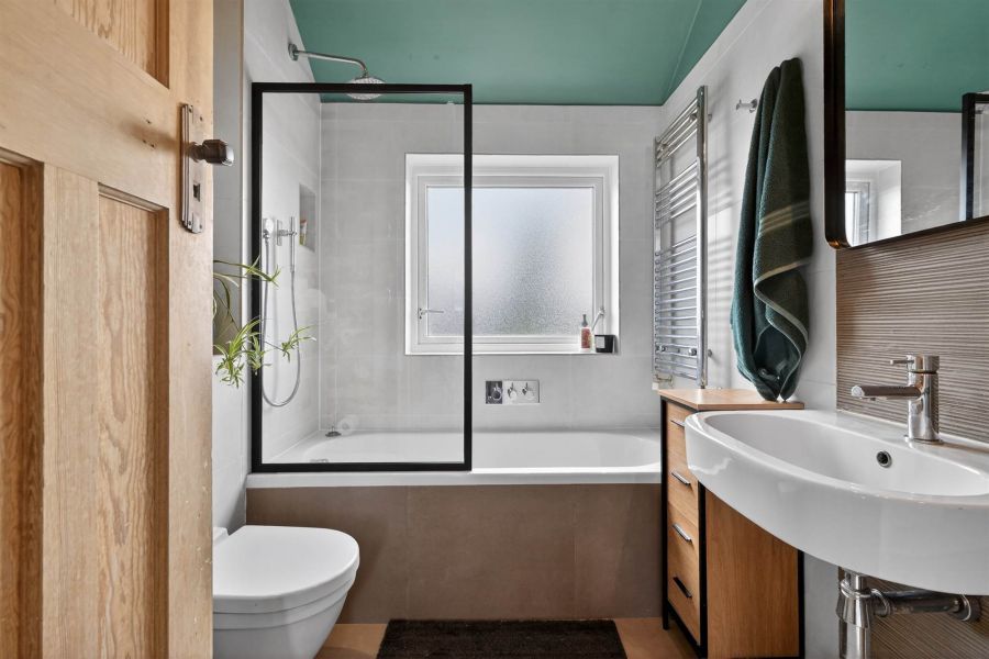 130 Orangefield Crescent