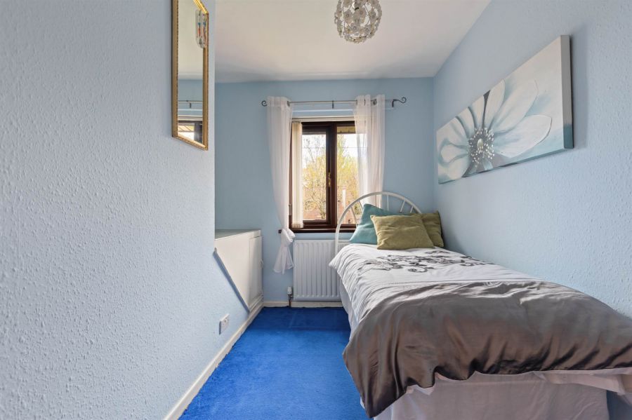 37 Knockwood Crescent