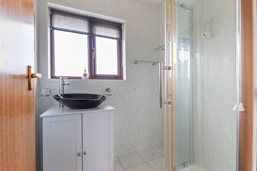 37 Knockwood Crescent