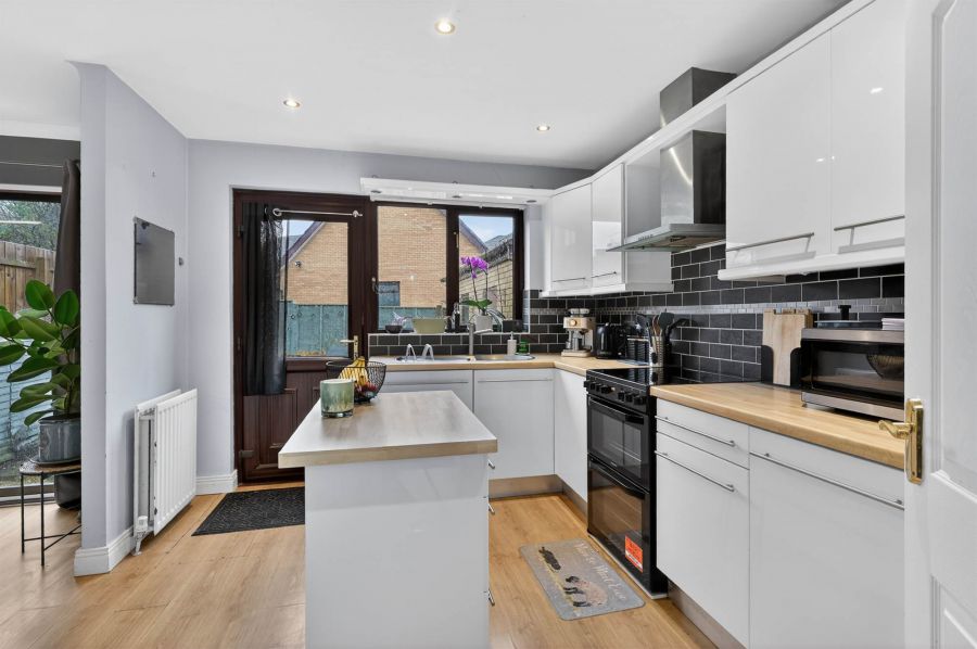 21 Grangewood Crescent