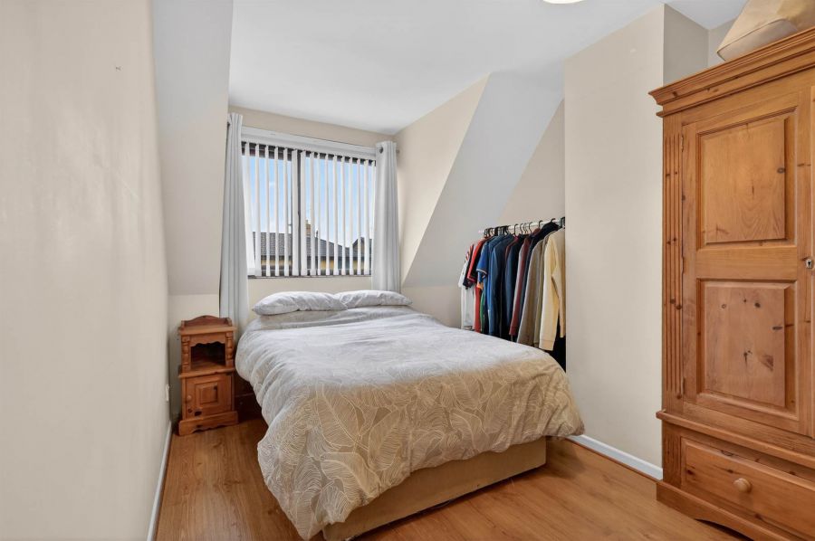 21 Grangewood Crescent