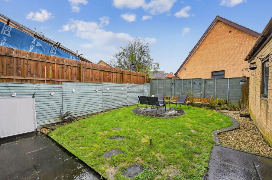 21 Grangewood Crescent