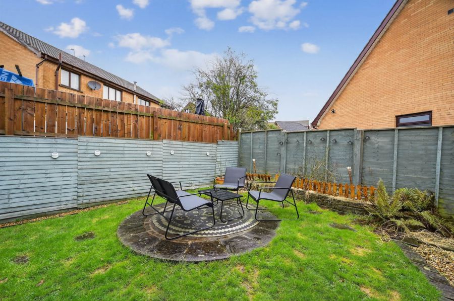 21 Grangewood Crescent