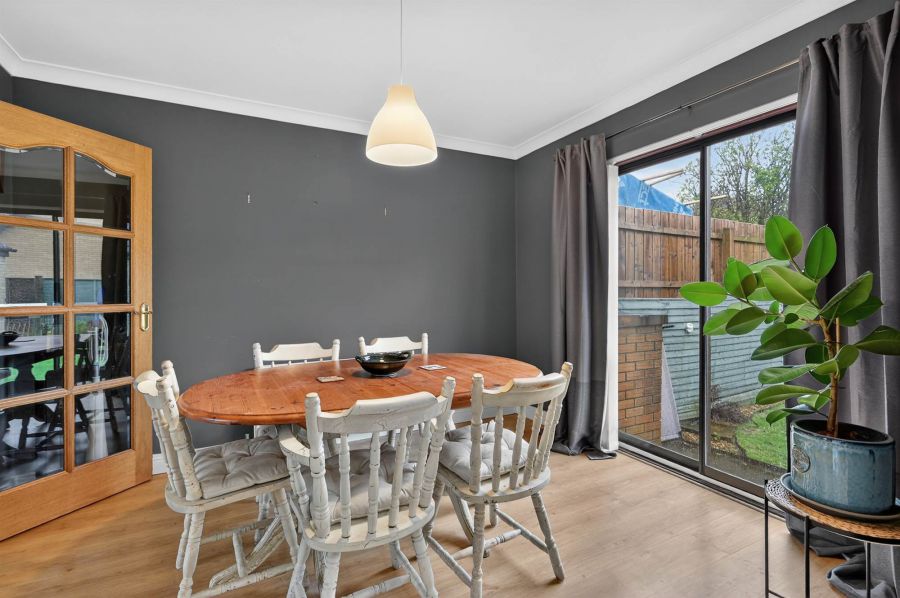 21 Grangewood Crescent