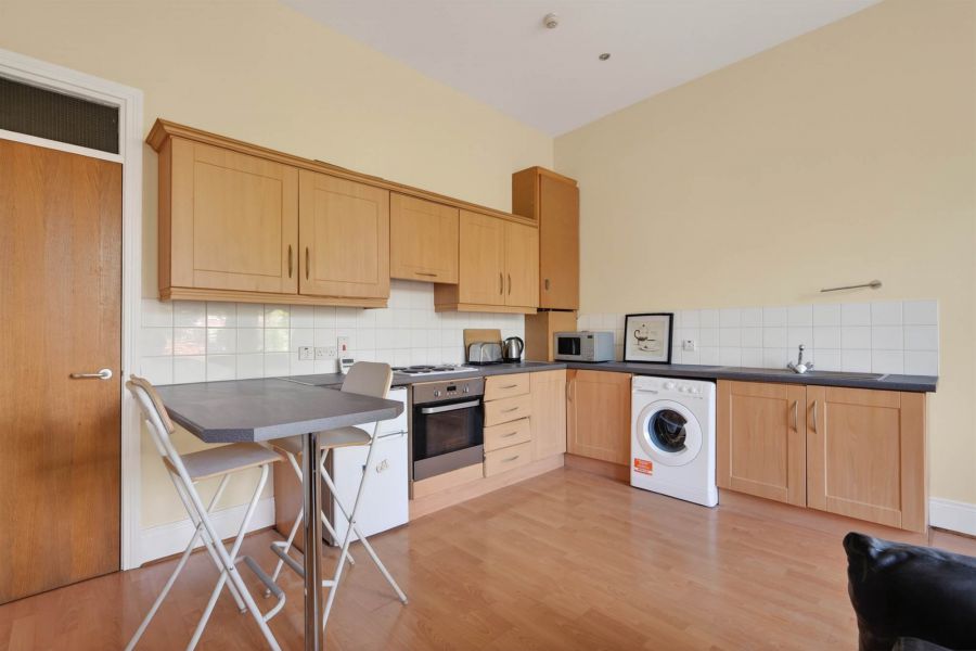Apt 2, 221 Belmont Road