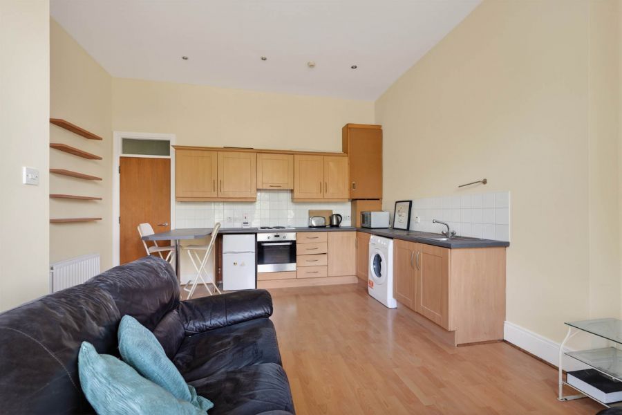 Apt 2, 221 Belmont Road