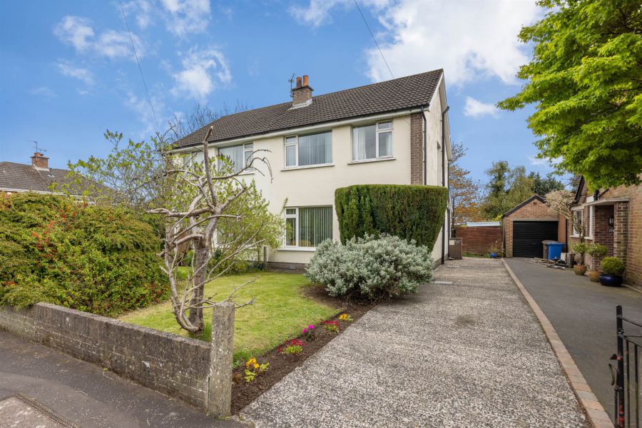 13 Kingsdale Park