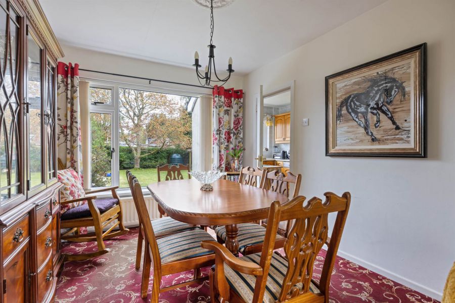 13 Kingsdale Park