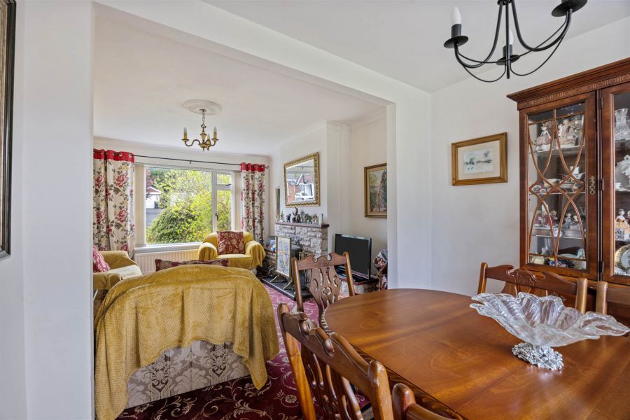 13 Kingsdale Park