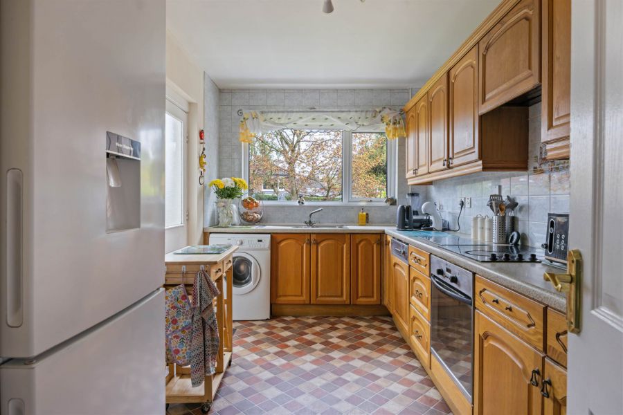 13 Kingsdale Park